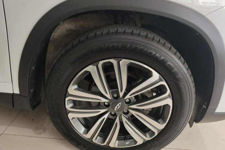 Used Chery Tiggo 8 2021 Kunpeng Edition 290TGDI Automatic Zhubfeng Version Right Front Wheel Hub