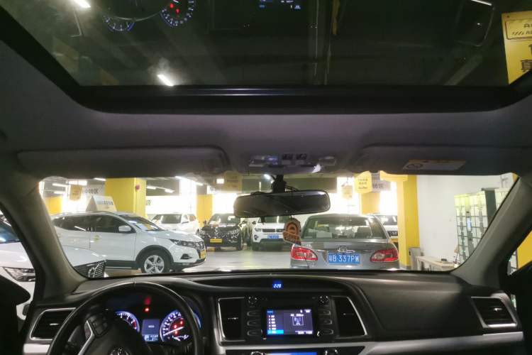 Used Toyota Highlander 2015 2.0T Four-Wheel Drive Luxury Edition 7-Seater
