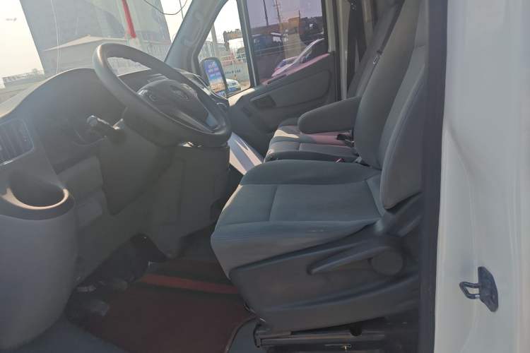 Used Foton Toano 2021 2.0T Manual Tongtu Short Wheelbase Mid-Height 5/6-Seater 4F20TC3