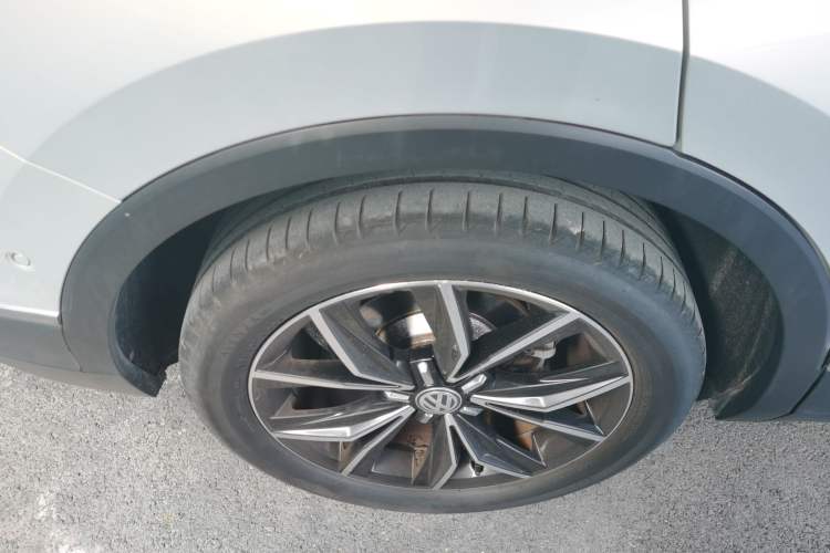 Used Volkswagen Tiguan L 2017 330TSI Automatic Two-Wheel Drive Flagship Edition