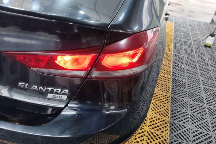 Used Hyundai Elantra (6th Generation / Lingdong) 2016 1.6L Automatic ZhiXuan – Elite Version Right Rear Taillight