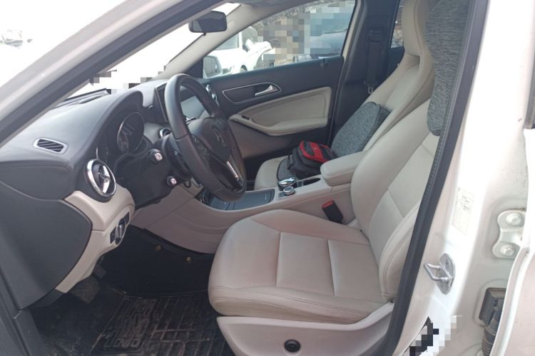 Used Mercedes-Benz GLA 2015 GLA 200 Fashion Model Left Front Seat