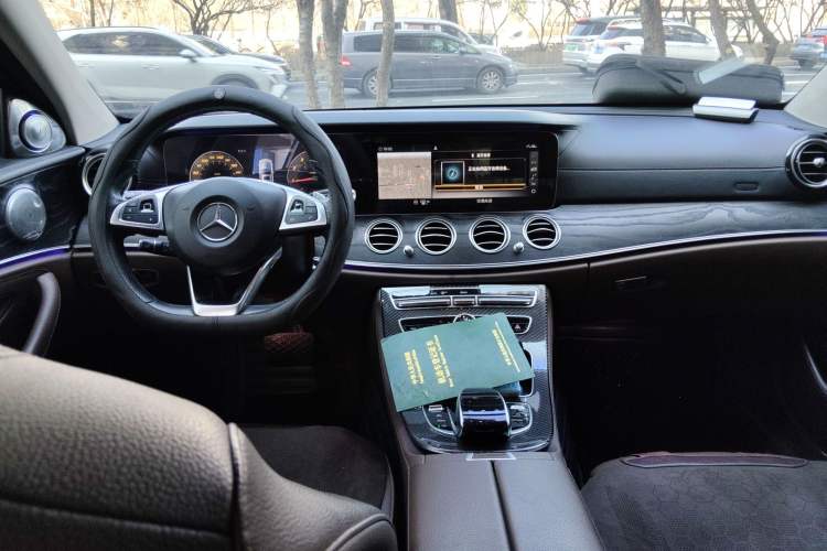 Used Mercedes-Benz E-Class 2016 E 300 L Sporty and Stylish Model