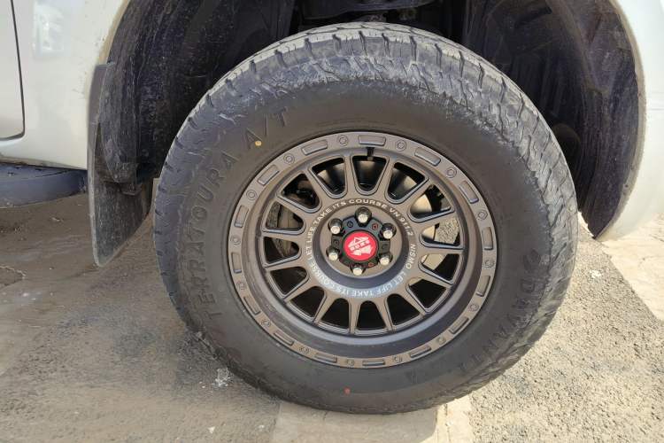 Used Nissan Terra 2018 2.5L Automatic 4x4 Flagship Edition
