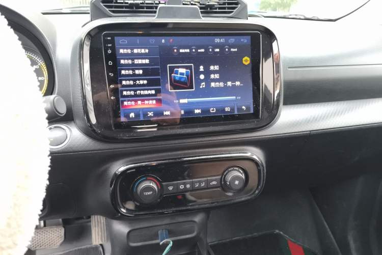 Used Roewe Clever 2022 311km QiQi BoBo Edition Audio And AC Panel