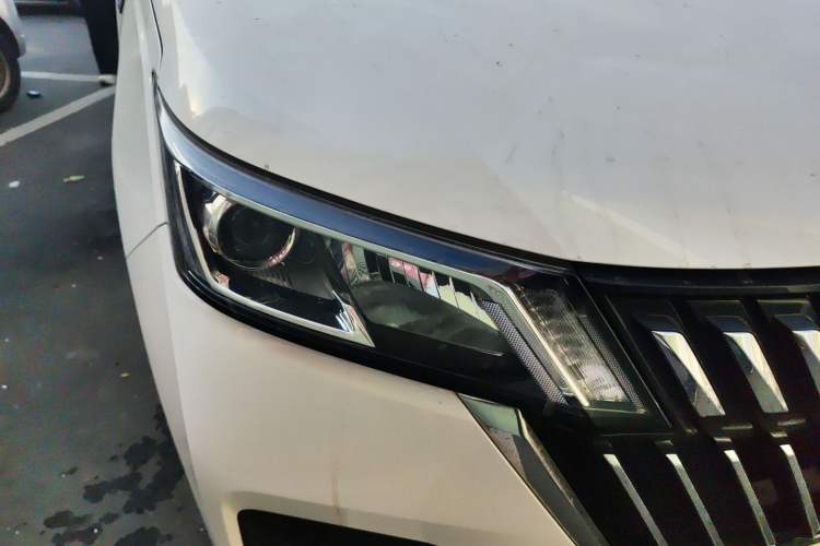 Used Wuling Jiachen 2022 1.5L Manual Light Comfort Edition