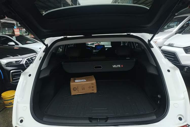 Used Buick Velite 6 2023 Revised Version 430 km Range – Commuter Edition Trunk