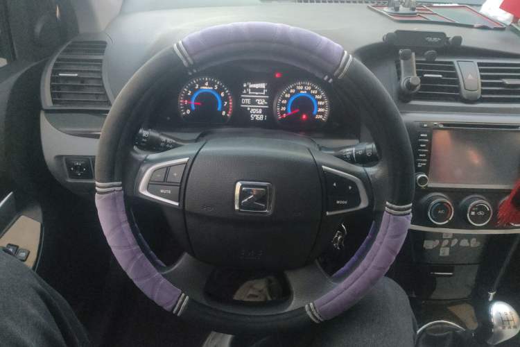 Used Zotye Z300 2014 1.5L Value Edition Manual Elite Model Steering Wheel