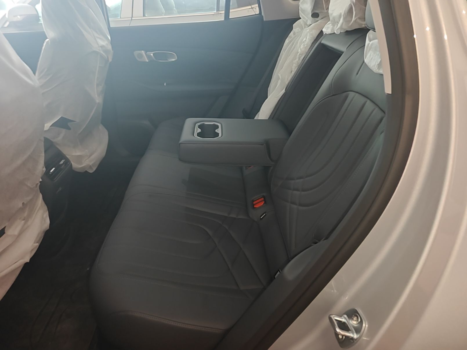 Geely Galaxy Xingjian 7 EM-i 2026 Model 130km Launch Edition — снимка 20