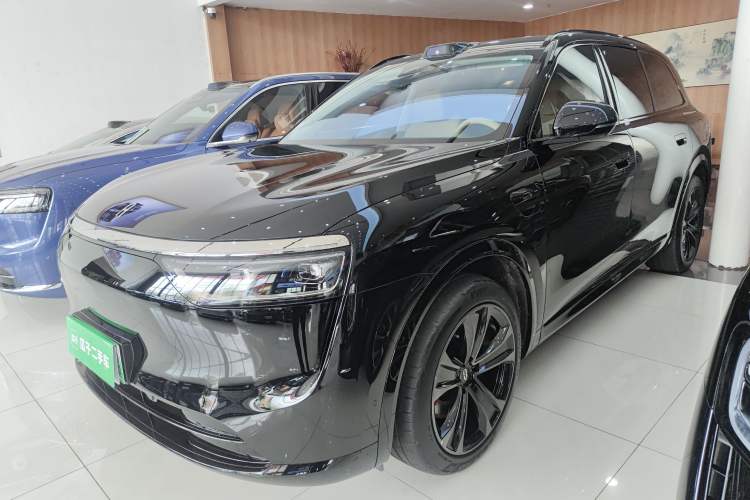 Used Hima AITO M8 2025 Extended-Range Max+ Version 53.4 kWh 6-Seater Edition