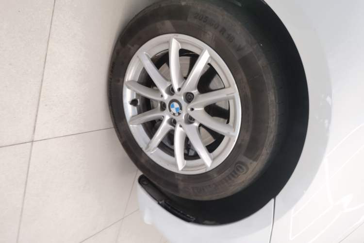 Used BMW 2 Series Active Tourer 2016 218i Fashion Model Right Front Wheel Hub