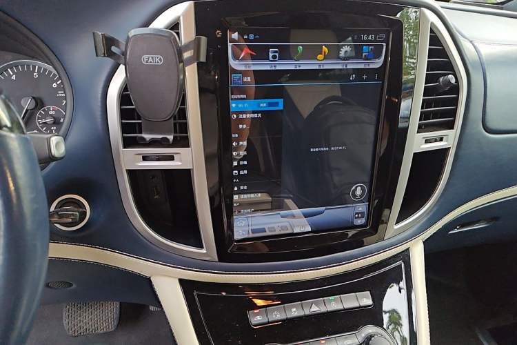 Used Mercedes-Benz V-Class  Audio And AC Panel