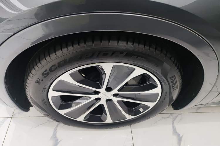 Used Hima Luxeed R7 2024 Pure Electric 667km Pro