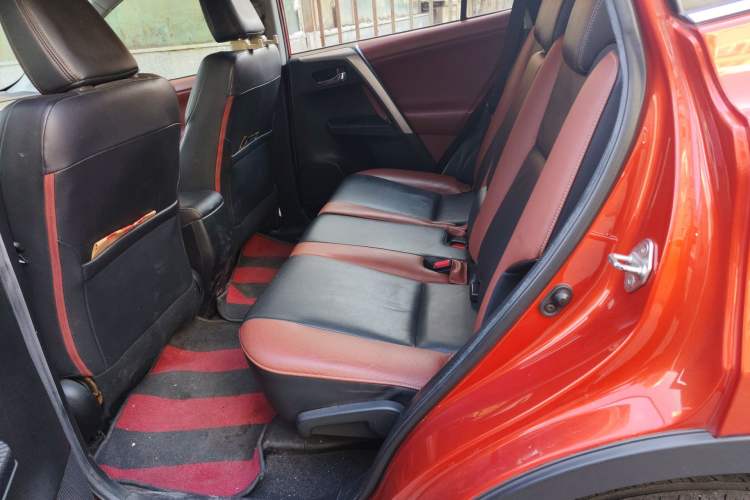 Used Toyota RAV4 2013 2.5L Automatic 4x4 Prestige Edition Left Rear Seat