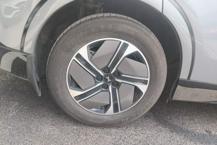 Used XPeng G6 2023 755 Ultra-Long Range Pro Right Rear Wheel Hub