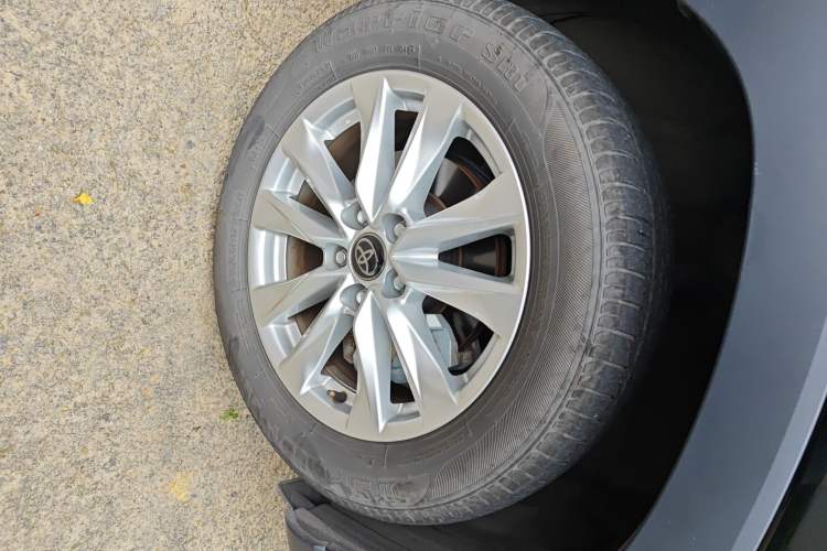 Used Toyota Corolla Cross 2023 2.0L Elite Edition Right Front Wheel Hub