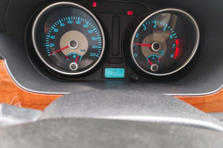 Used Buick Excelle 2011 1.6 LX-MT