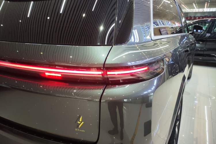 Used Li Auto L8 2023 Air model
