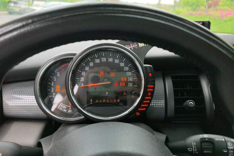 Used MINI 2015 1.5T COOPER Fun Five-Door Edition
