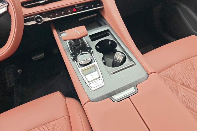 Used CHANGAN CS75 PLUS 2023 3rd Generation 1.5T Automatic Prestige Model
