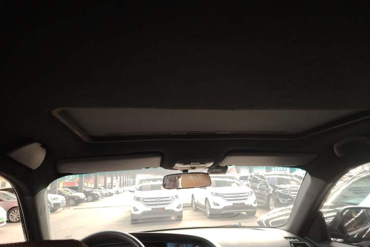 Used Brilliance V5 2016 1.5T Automatic Two-Wheel Drive Smart Version