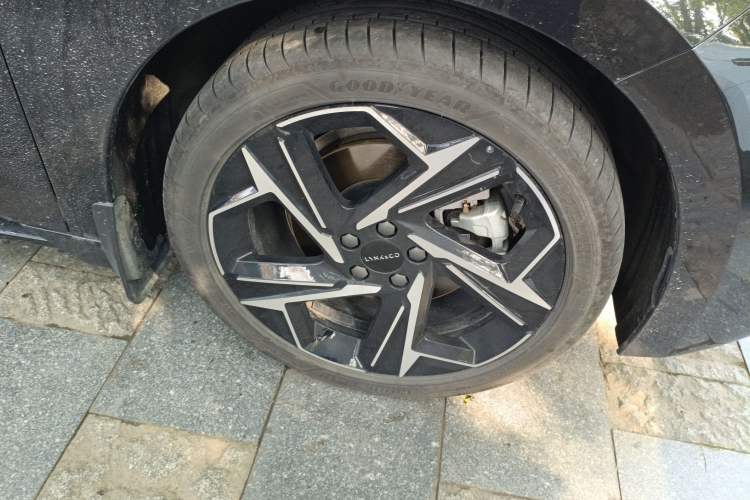 Used Lynk & Co 07 2024 EM-P 126 Long-Range Halo
