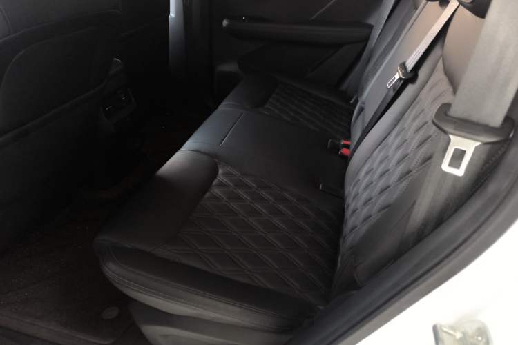 Used Wuling Asta 2022 2.0L DHT Electric-Speed Version