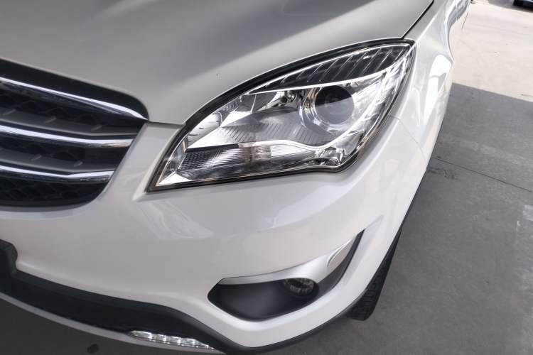 Used CHANGAN CS35 2016 1.6L Manual Luxury Model China V Standard