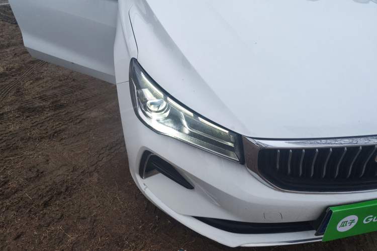 Used Geely Auto Emgrand 2023 4th Generation Champion Edition 1.5L CVT Prestige Model