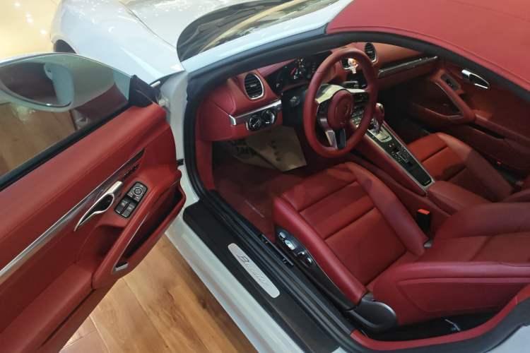 Used Porsche 718 2022 Boxster 2.0T Driver Seat