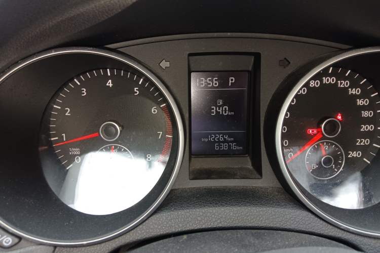 Used Volkswagen Golf 2012 1.6L Automatic Fashion Model Instrument Cluster