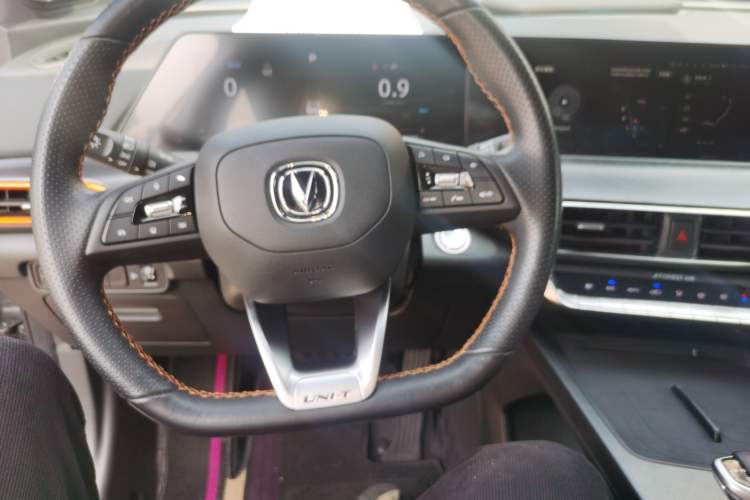 Used CHANGAN UNI-T 2022 1.5T Prestige Version Center Console