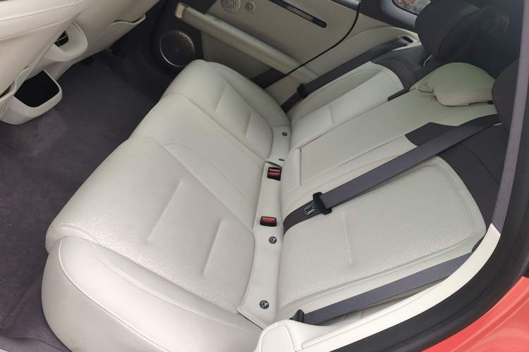 Used Avatr 06 2025 Pro Range-Extended Edition Left Rear Seat