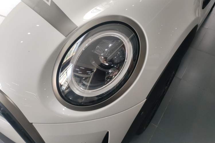 Used MINI MINI 2023 1.5T COOPER King's Cross Special Edition Five-Door Version