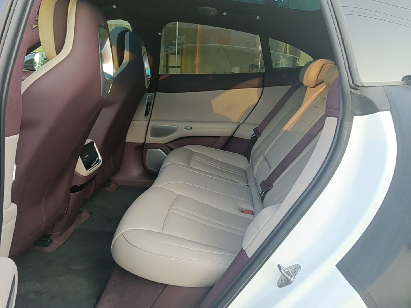 Xiaomi Auto YU7 2025 Ultra-Long Range High-Performance All-Wheel-Drive Max Edition — снимка 20