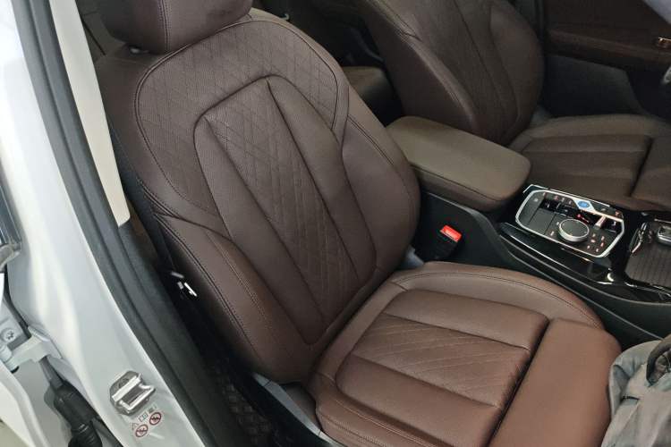 Used BMW iX3 2023 Leading Model