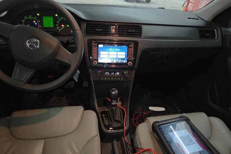 Used Skoda Rapid Spaceback 2014 1.4TSI DSG Enjoyment Edition