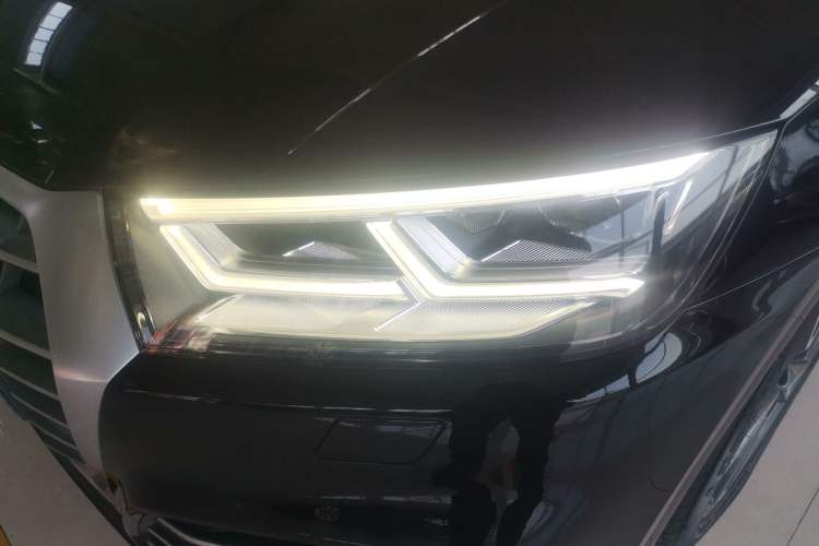 Used Audi Q5L 2018 45 TFSI Prestige Fashion Edition China VI Emission Standard
