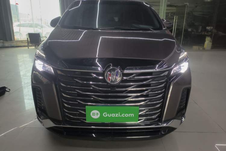 Used Buick GL8 2023 Land Executive Class Comfort Model