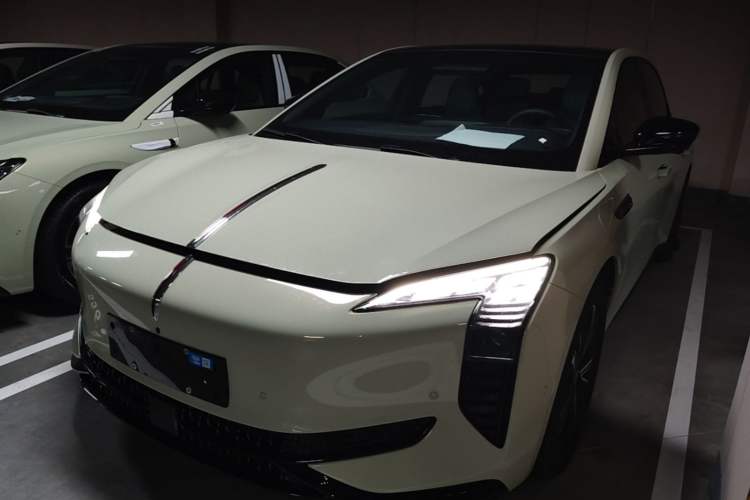 Used Hongqi EH7 2025 600 Smart Selection Edition