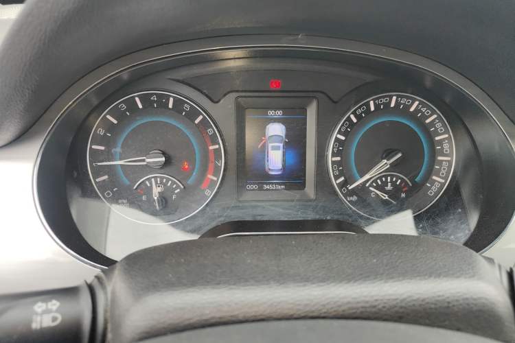 Used Haval H2 2014 1.5T Manual Two-Wheel Drive Elite Edition Instrument Cluster