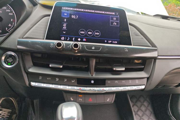 Used Cadillac CT4 2021 28T Luxury Model Audio And AC Panel