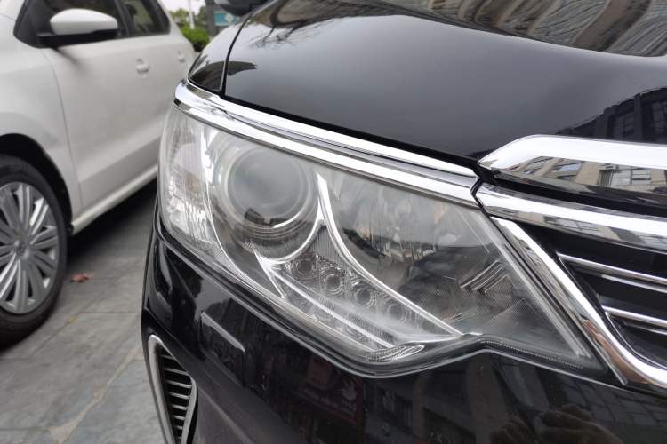 Used Toyota Camry 2015 Dual-Engine 2.5 HG Luxury Navigation Edition Right Front Headlight
