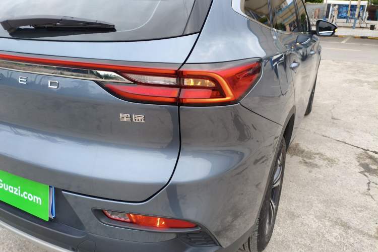 Used EXEED Lingyun 2019 1.6T Two-Wheel-Drive Platinum Edition Exterior 3