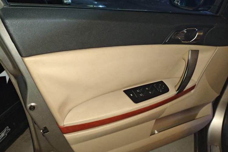 Used Roewe 550 2012 550 1.8T Automatic Full-Gold Limited Edition
