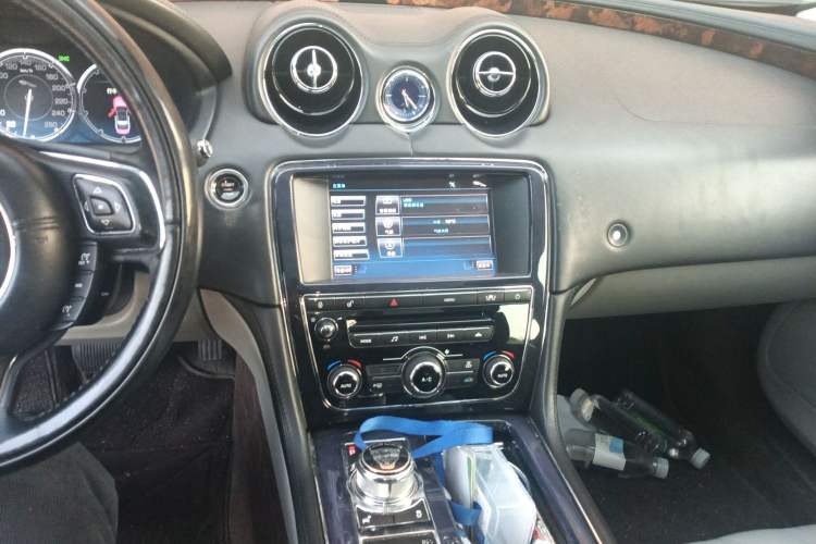 Used Jaguar XJ 2012 XJL 3.0 Panoramic Business Edition
