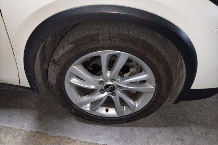 Used Infiniti QX30 2017 1.6T Two-Wheel-Drive Sport Edition