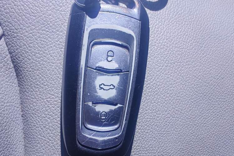 Used Geely Auto Emgrand 2015 Sedan 1.5L Manual - Top Trim Level Vehicle Key