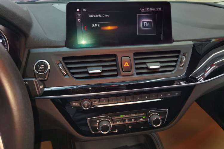 Used BMW 1 Series 2019 118i Fashion Model Audio And AC Panel