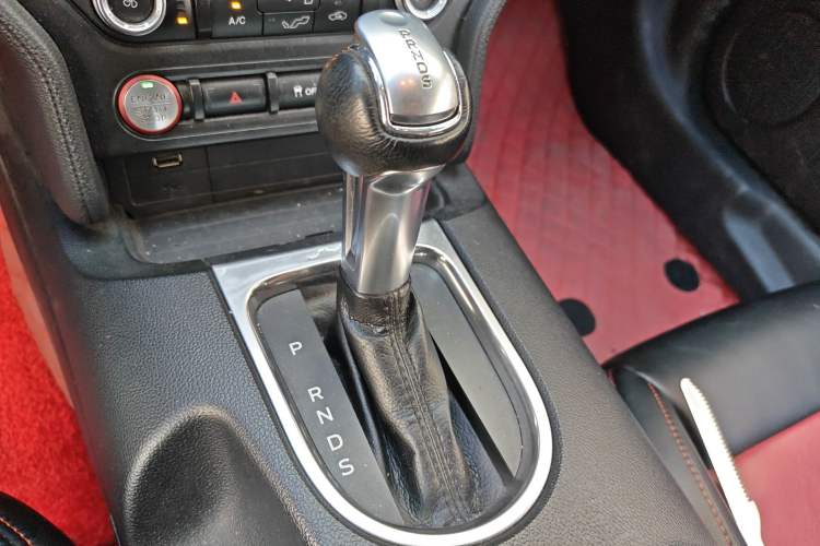 Used Ford Mustang  Gear Lever